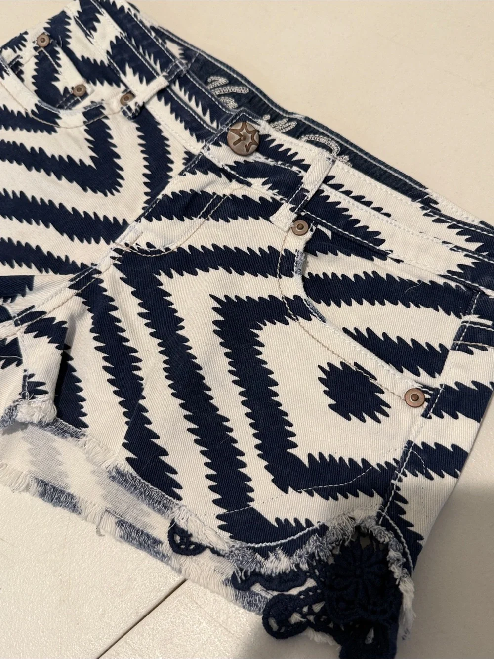 Vanilla Star Navy & White Zigzag Crochet Trim Jean Daisy Dukes Hot Wild Short 7